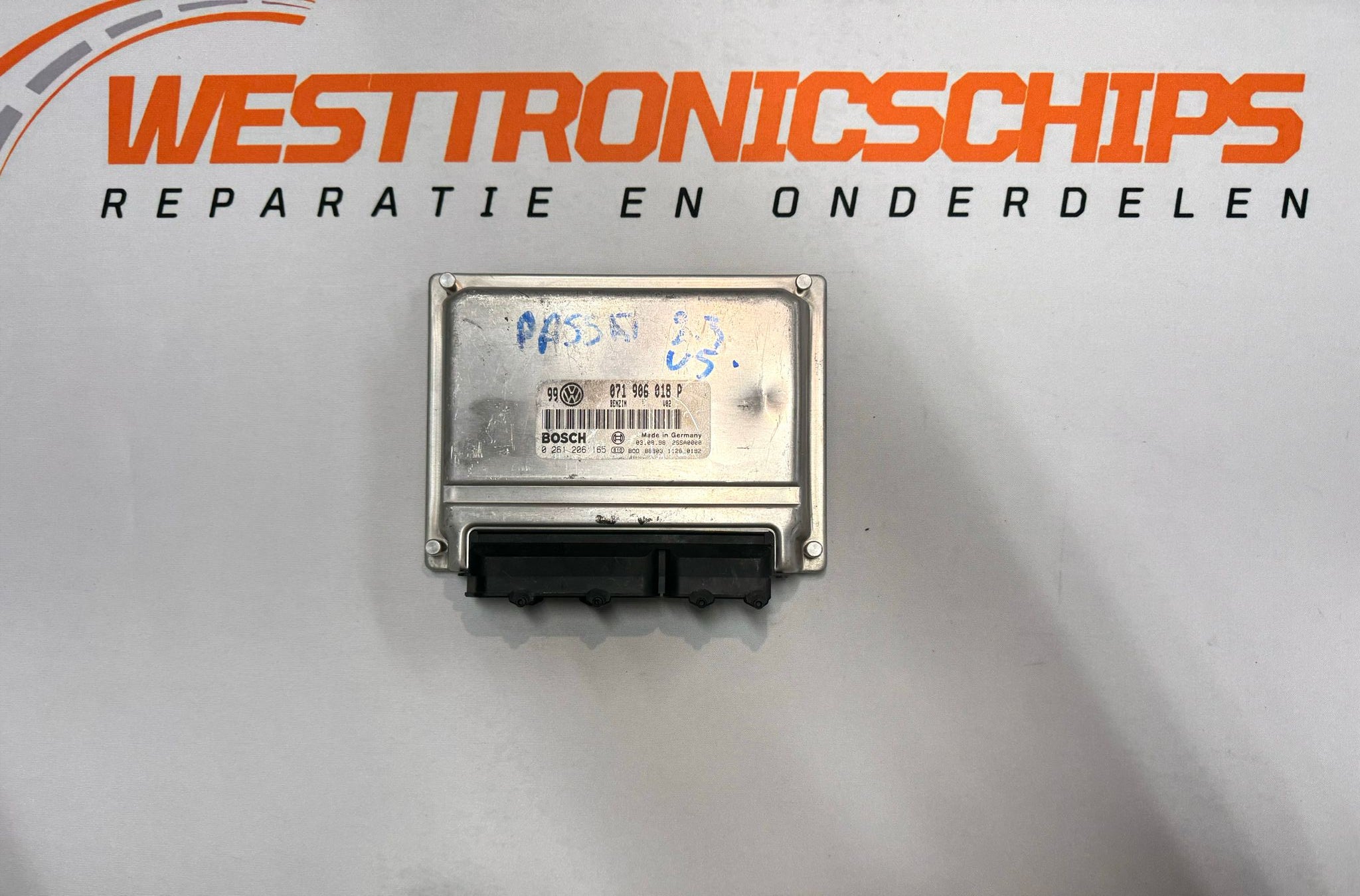 ECU 071906018P - 0 261 206 165