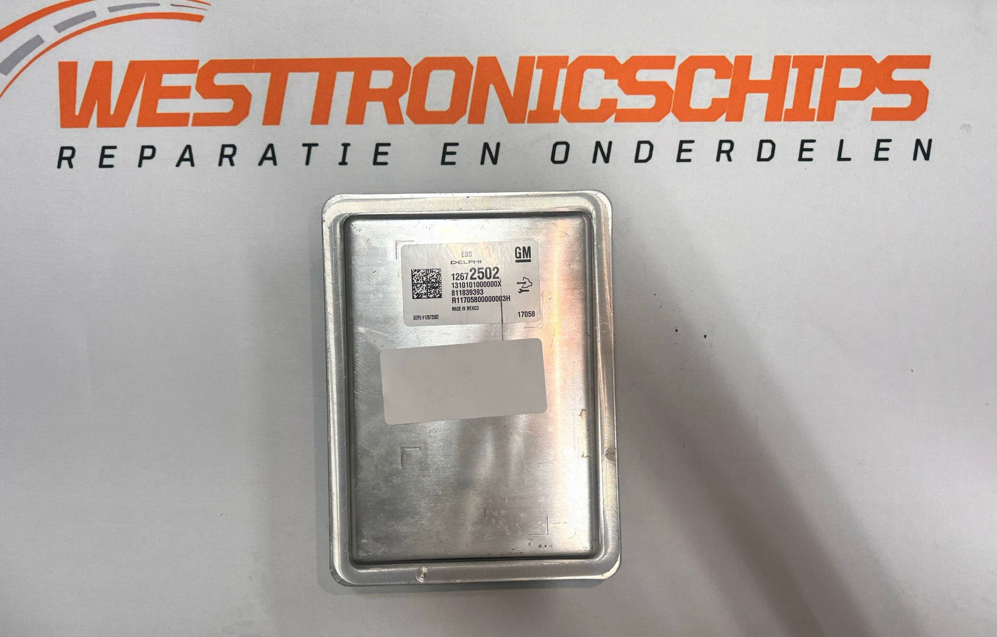 ECU 811839393 - 12672502