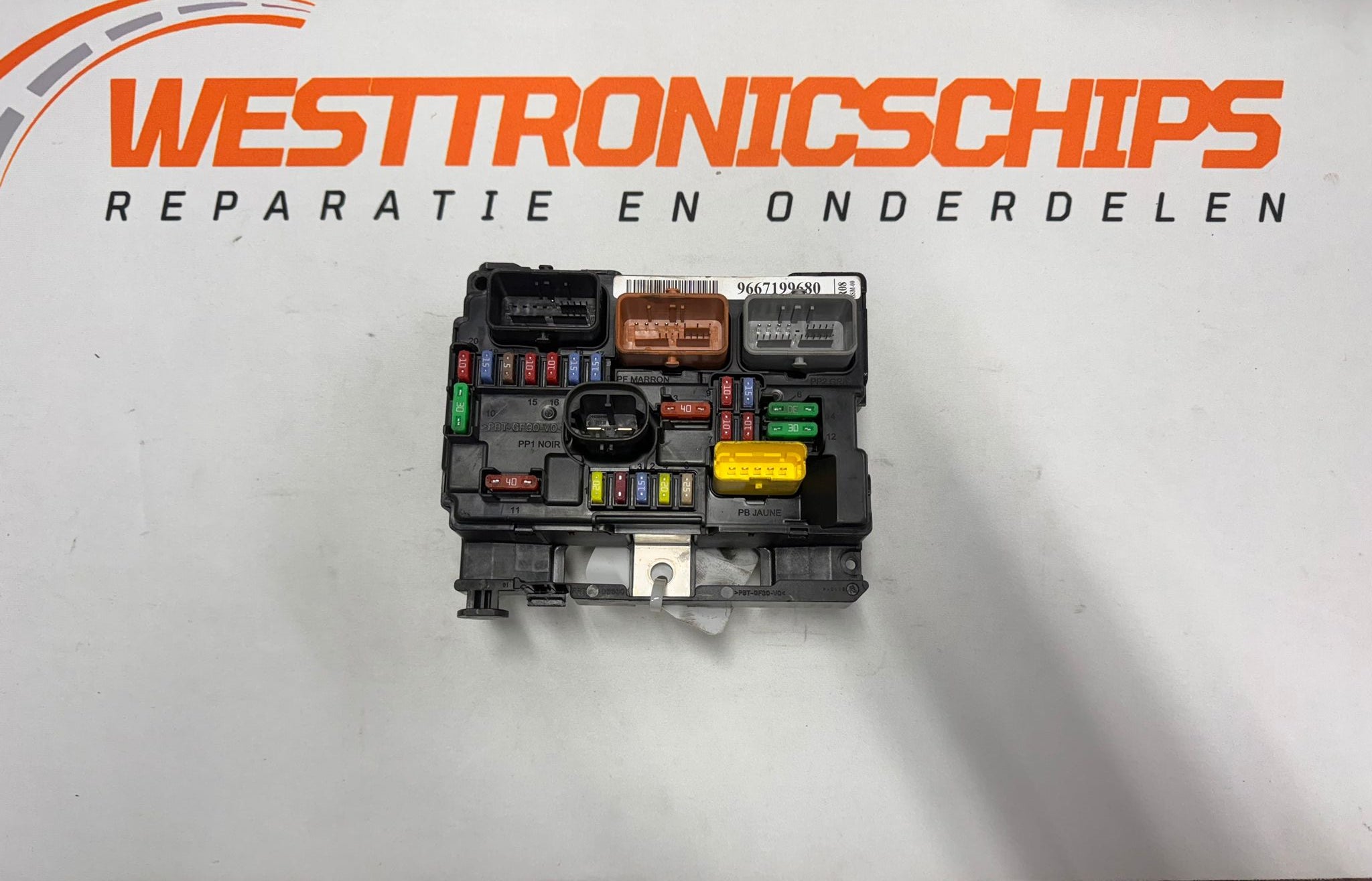 Zekeringkast 9667199680