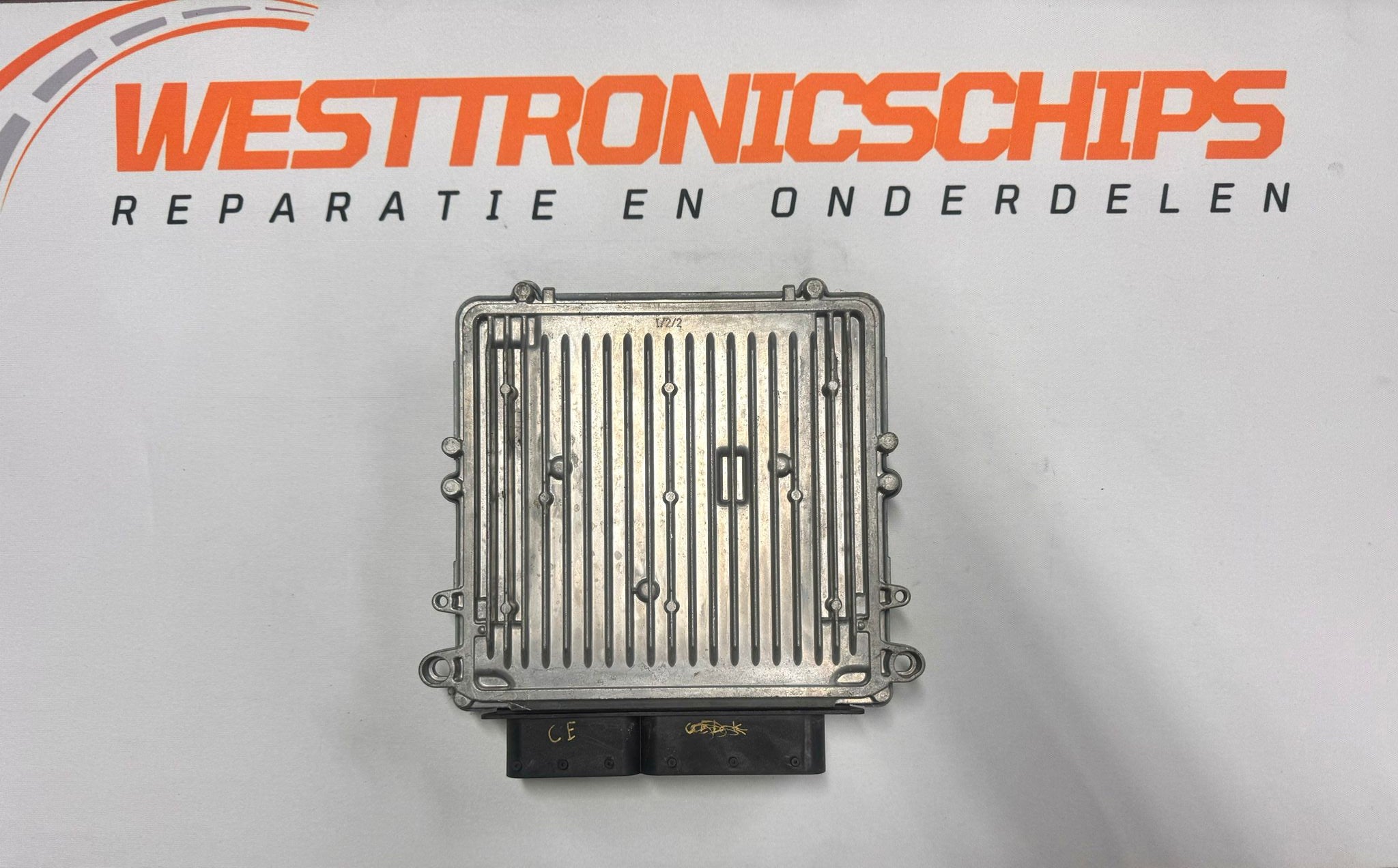 ECU A6421508078 - 0 281 013 710