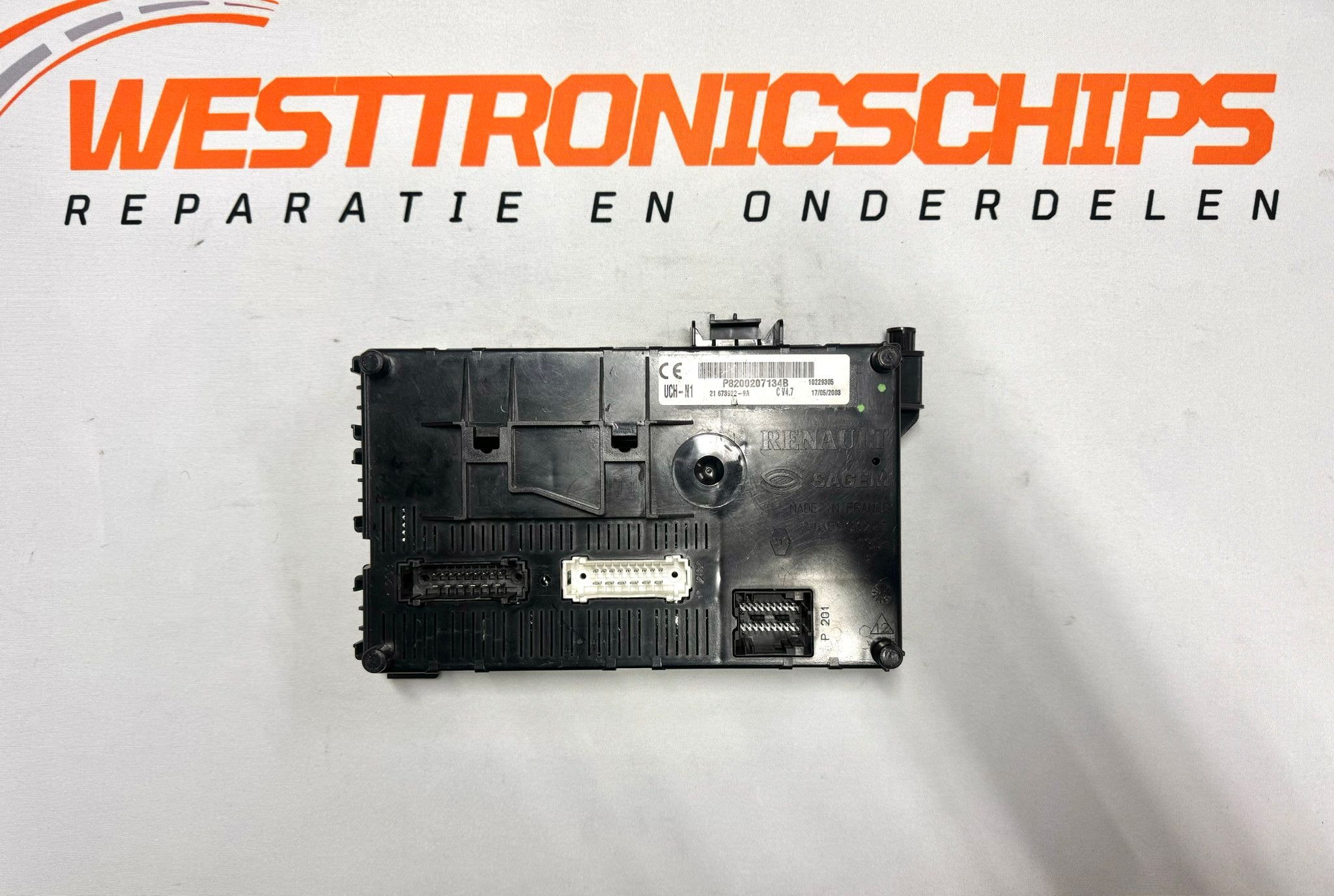 Zekeringkast 21659062 - 7   -   21659065 - 6